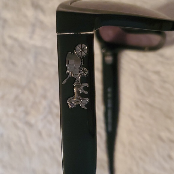Black Coach sunglasses with original Coach case - Picture 3 of 5